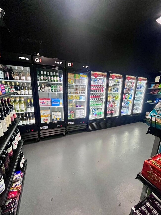 Building Photo - 770 Claughton Island Dr