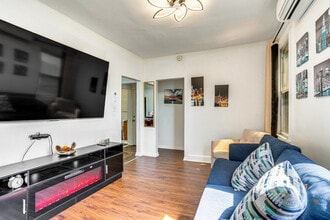 Building Photo - 15 Green Ct