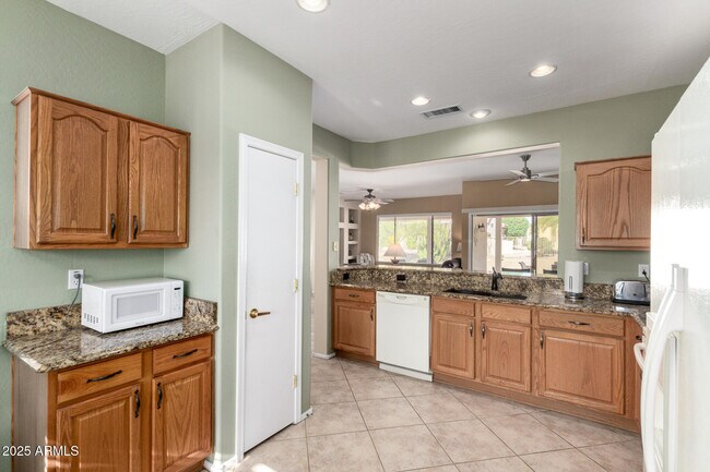 Building Photo - 15448 W Moonlight Way