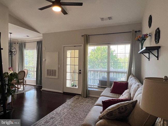 Building Photo - 4551 Strutfield Ln