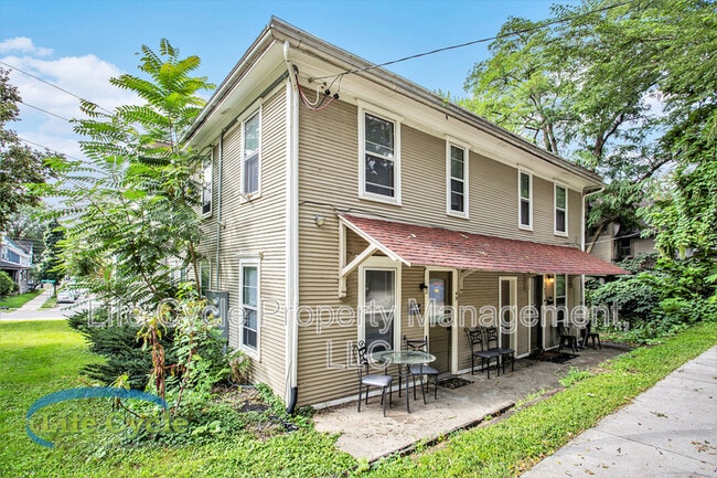 Building Photo - 47 Prospect Ave SE