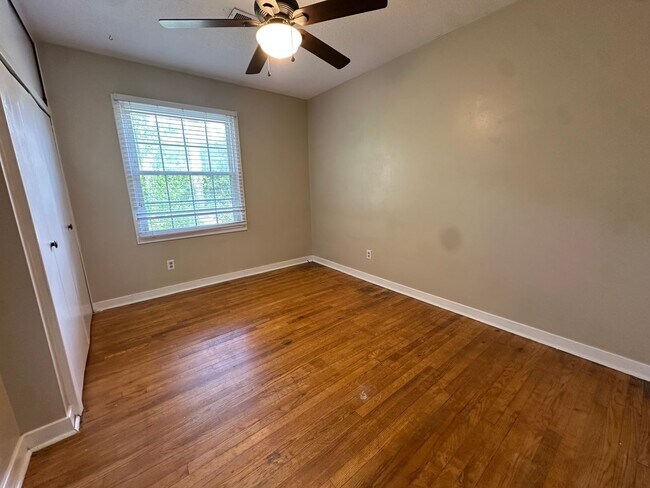 Building Photo - 428 Long Leaf Acres Dr