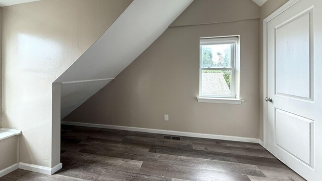 Building Photo - 8008 Algon Ave