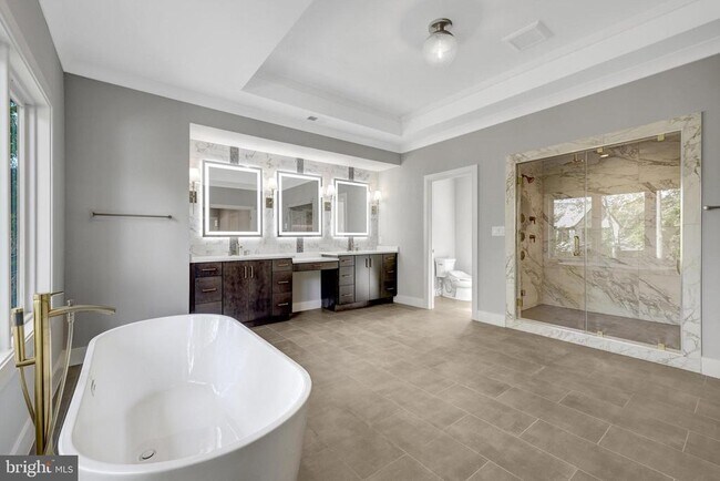 Building Photo - 6226 Kellogg Dr