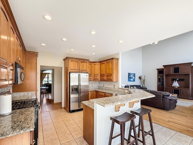 Building Photo - 443 Hilbrich Dr