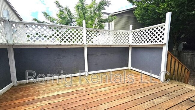 Building Photo - 6709 NE 55th St