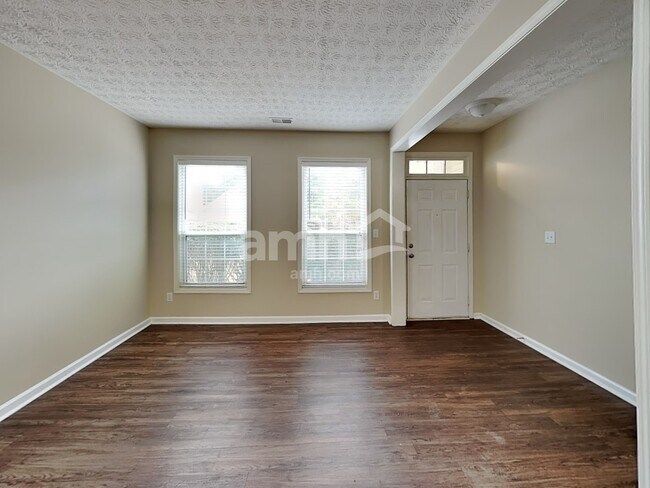 Building Photo - 6932 Silver Bend Pl