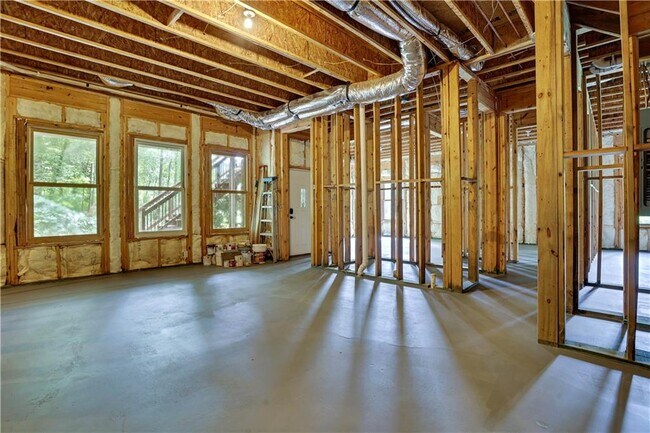 Building Photo - 6295 Windward Pkwy