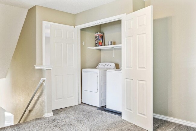 Building Photo - 1605 Lantern Light Dr