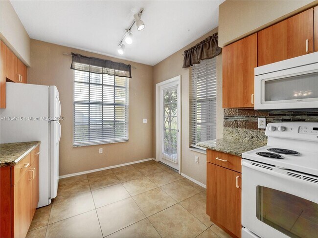 Building Photo - 1309 Belmont Pl
