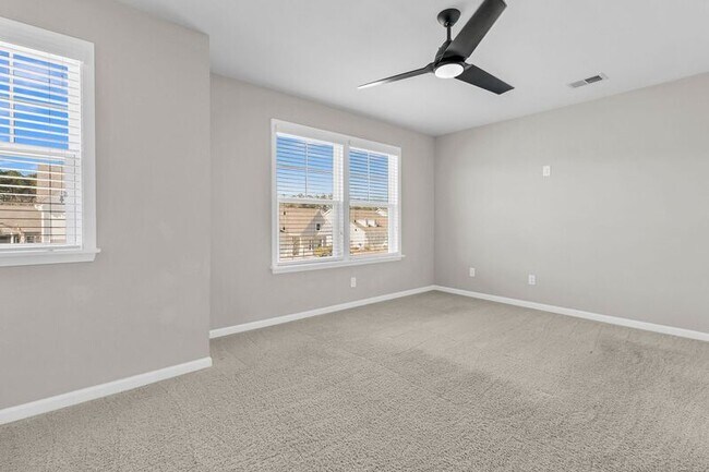 Building Photo - 1624 Shady Pine Rd