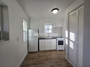 Building Photo - Newly Updated 1 Bed / 1 Bath Bungalow Not available for showing until after 4/1/2026