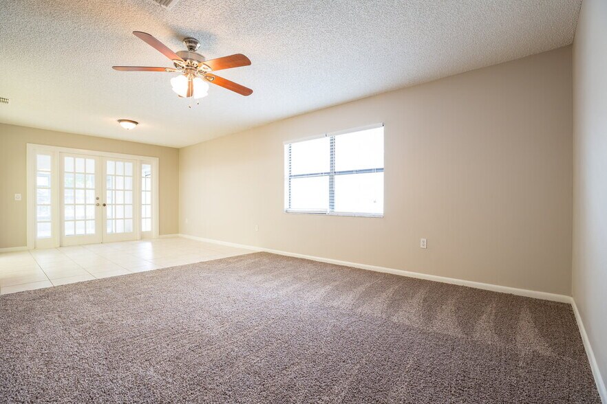 Building Photo - 411 Greenfield Rd