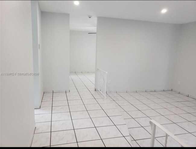 Building Photo - 3040 SW 77th Ct