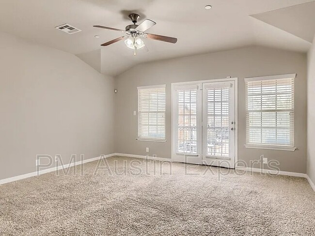 Building Photo - 3101 Davis Ln