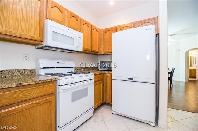 Building Photo - 2050 W Warm Springs Rd