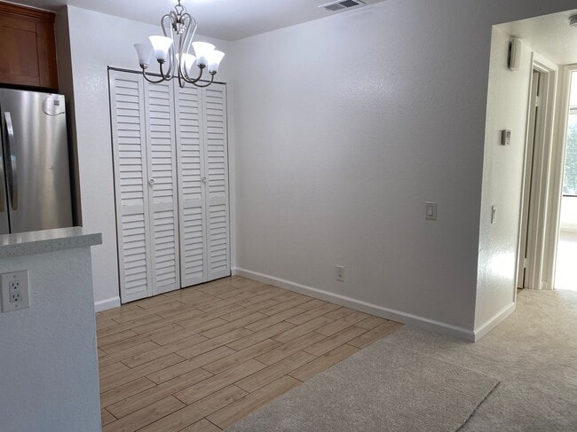 Building Photo - 178 Hackamore Common