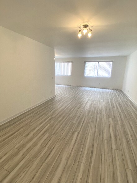 Building Photo - 1849 S Bentley Ave