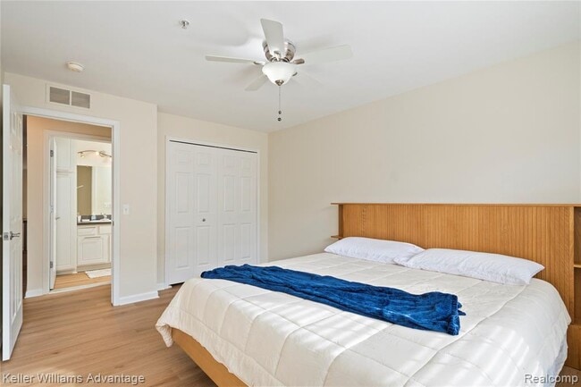 Building Photo - 420 Old Pine Way