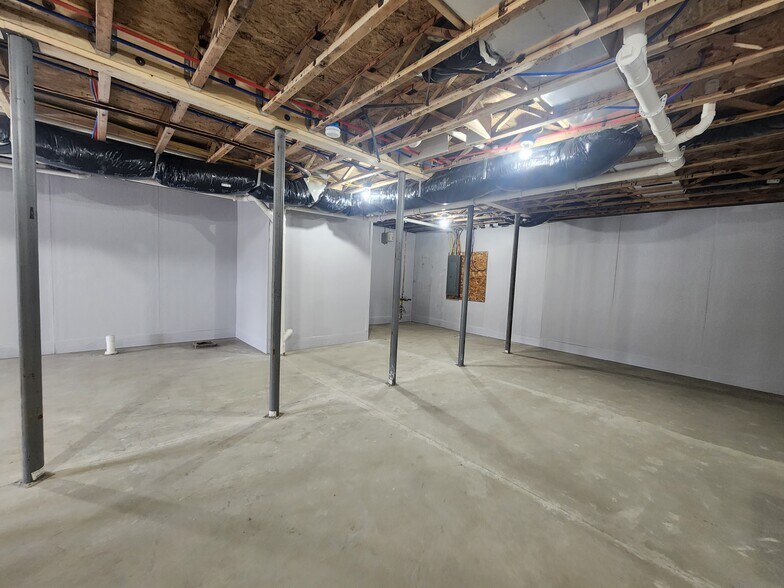 Building Photo - 75 Ivan Dr