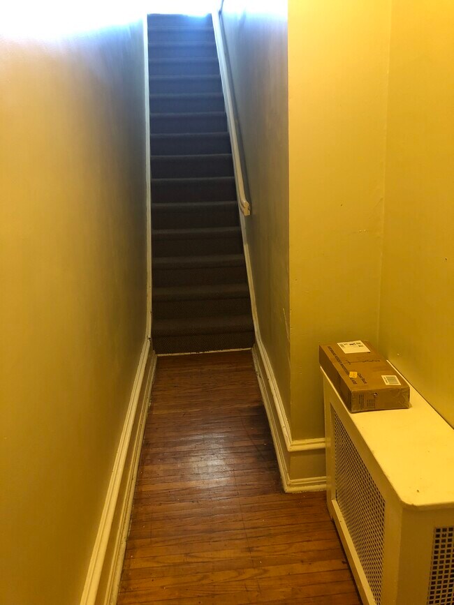 Building Photo - 1664 Wakeling St