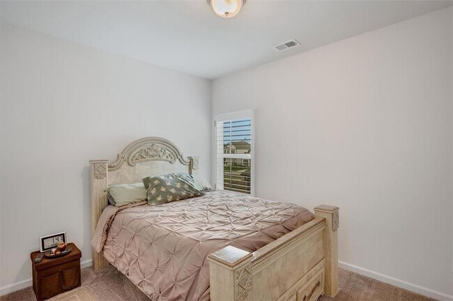 Building Photo - 317 Lucyanna Ln