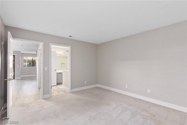 Building Photo - 2220 Pine Breeze Ln