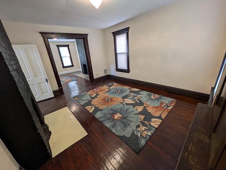 Building Photo - 60 N Harris Ave