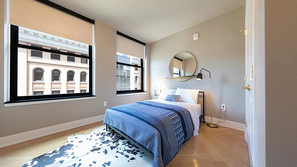 Building Photo - 358 W 48th St