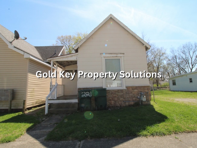 Building Photo - MUNCIE Cozy 2 BR 1 BA House with Main-Level Laundry (NO SECTION 8)