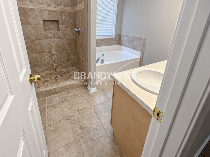 Building Photo - 130 Park Meadows Dr SW