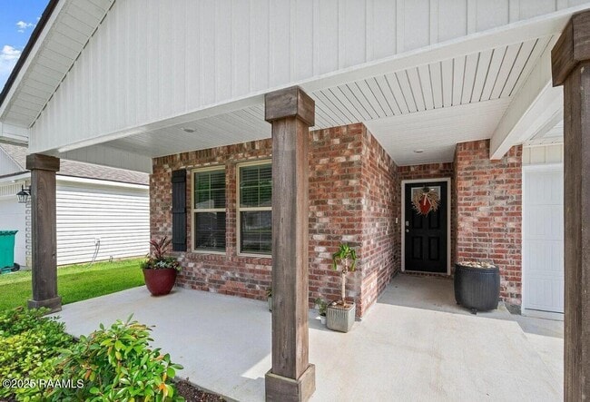 Building Photo - 35326 Grovemont Dr