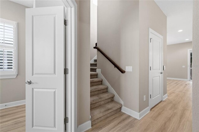 Building Photo - 3167 Moorings Dr S