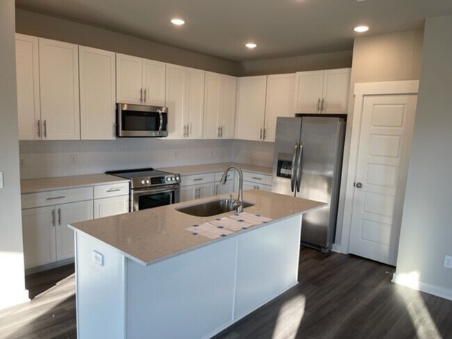 Building Photo - Stunner in Murfreesboro