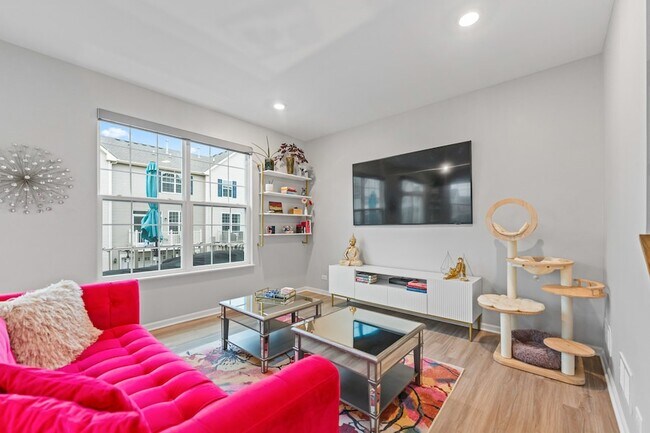 Building Photo - 1627 Sager Way