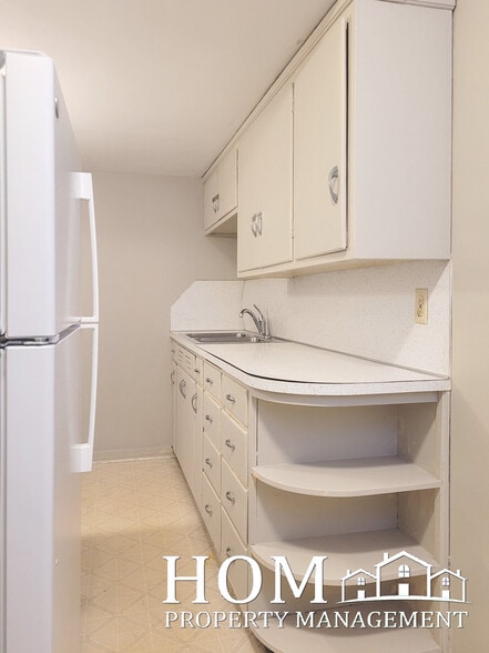 Building Photo - 525 S Broad St