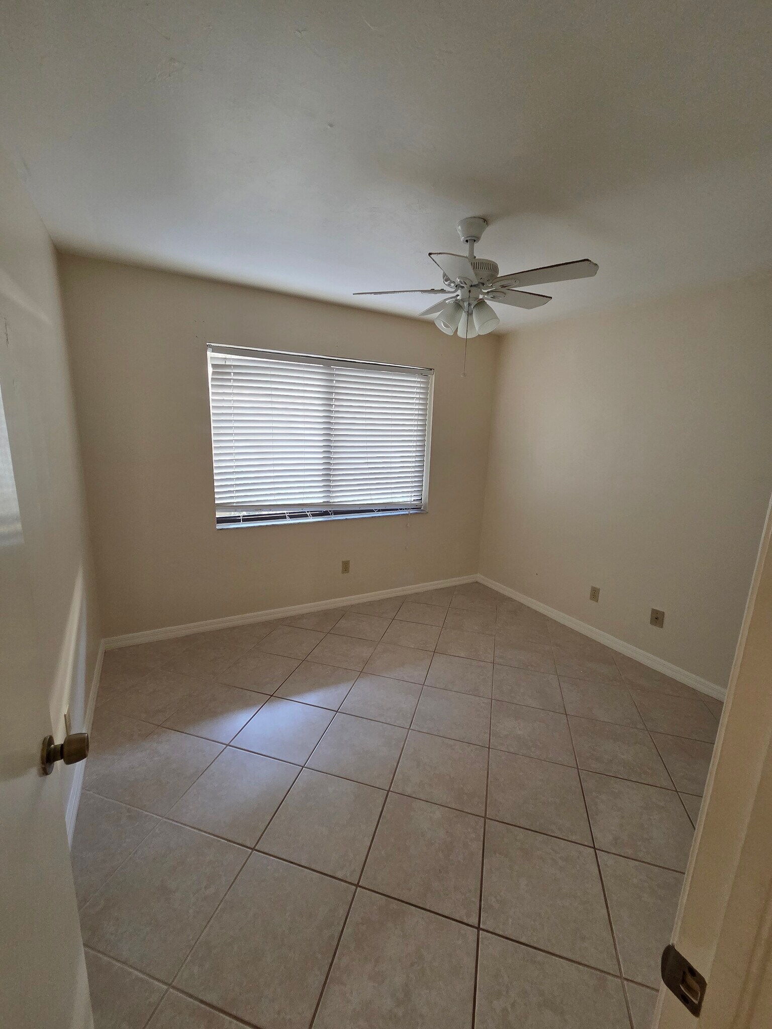 Guest Bedroom - 5825 Rattlesnake Hammock Rd