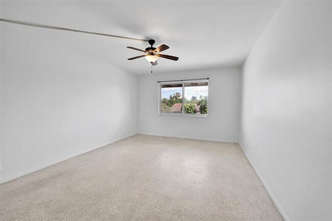 Building Photo - 2624 NE 32nd St