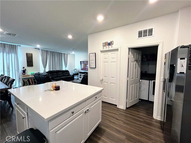 Building Photo - 27961 Via Cholula