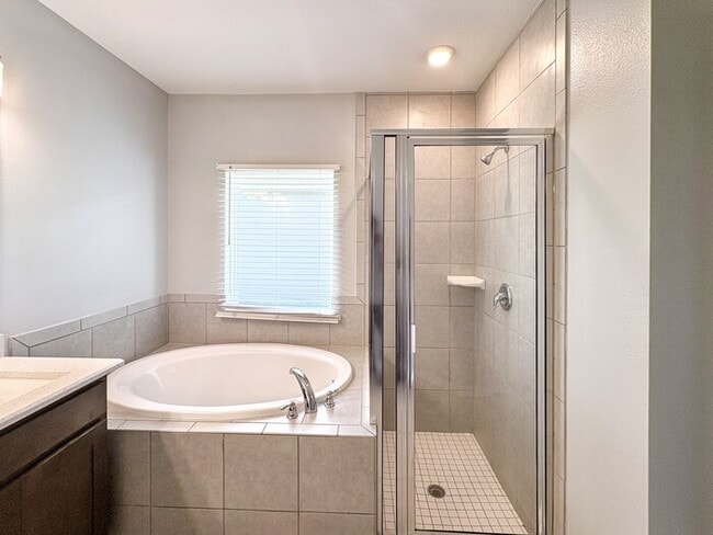 Building Photo - 4513 Windy Hammock Way