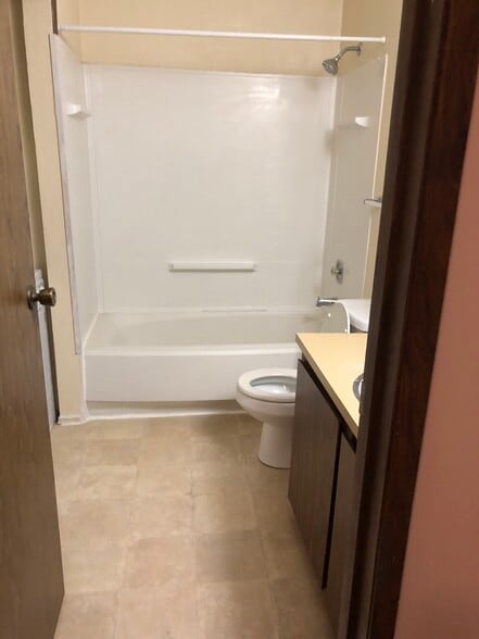 bathroom - 12515 NE 145th Pl