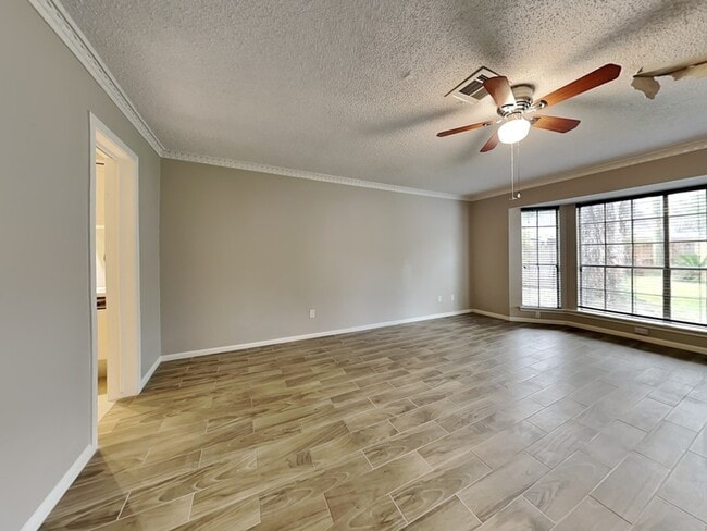 Building Photo - 5407 Theall Rd