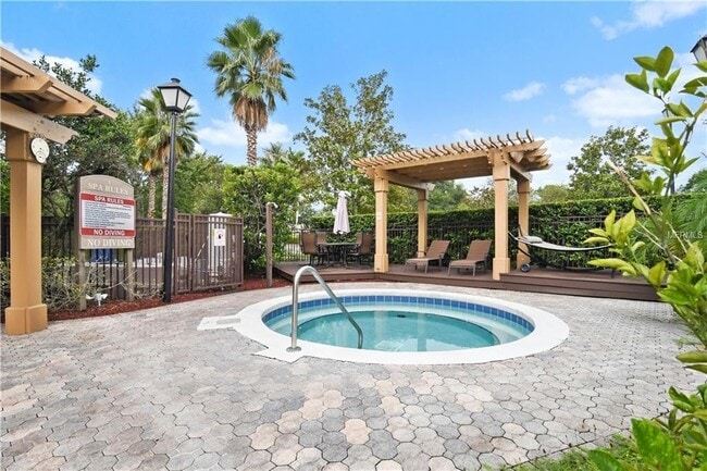 Building Photo - Gorgeous 2/2 condo for rent next to Waterford Lakes Town Center and UCF.