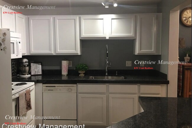 Building Photo - Beautiful 3-Bedroom Home in Daisyfield – Your Next Home Awaits