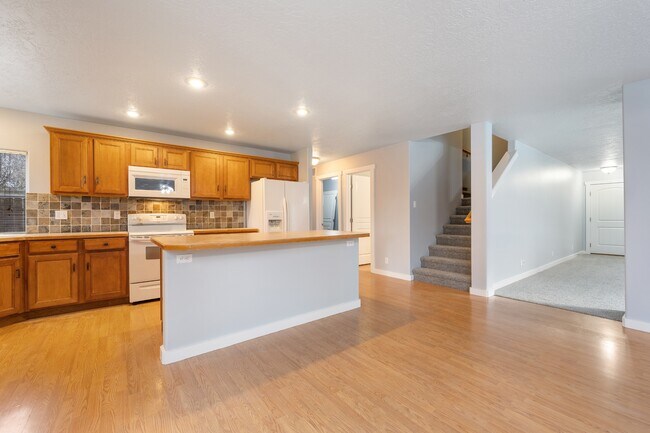 Building Photo - 5919 S Harrington Way