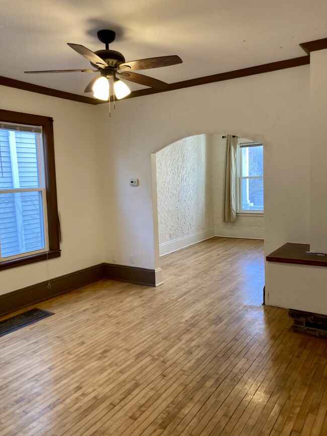 Dining Room - 3058 N Fratney St