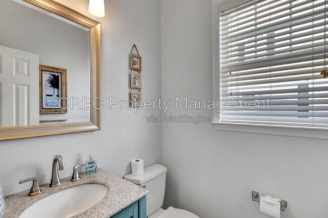 Building Photo - 147 Palm Cove Way