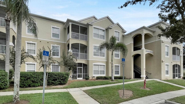 Building Photo - 2301 Butterfly Palm Way