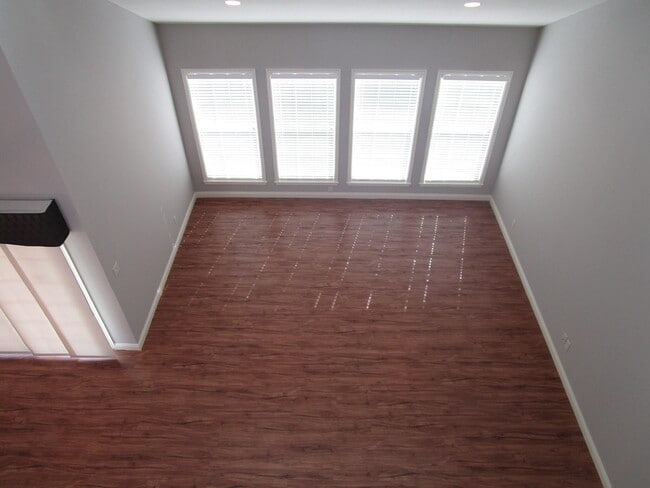 Building Photo - 2420 Boulder Springs Dr