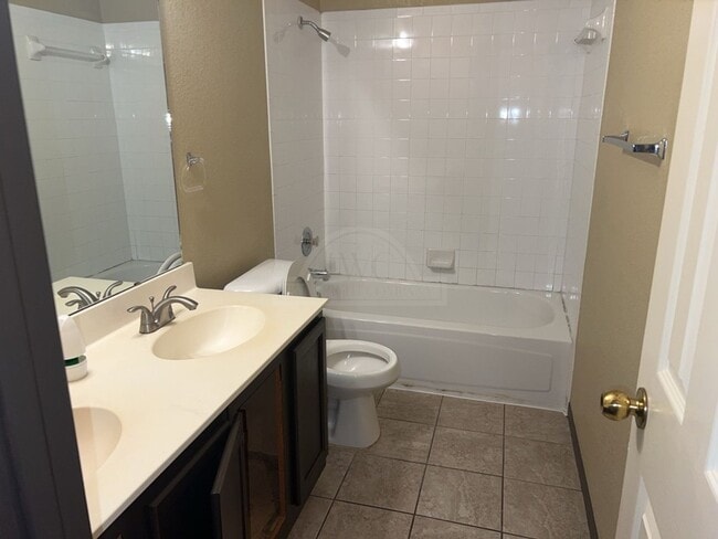 Building Photo - 4903 Misty Cir